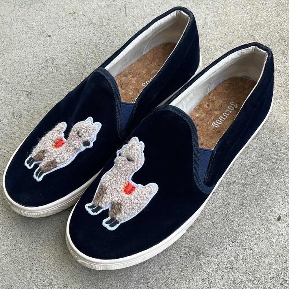 SOLUDOS Velvet Llama Sneaker in Navy Size 8.5 - Picture 8 of 14
